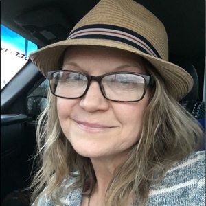 Meet your Posher, Deana